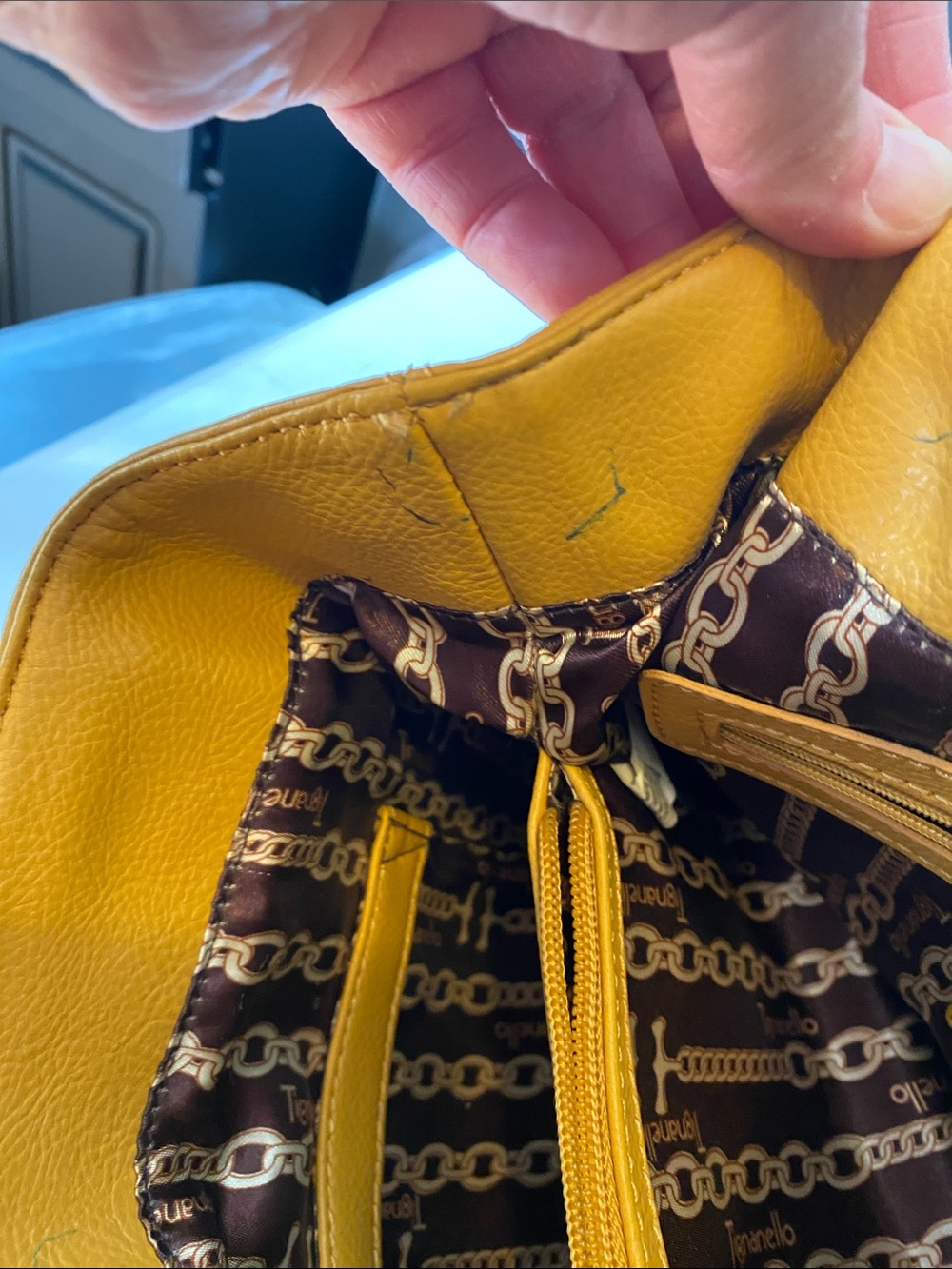 TIGNANELLO SHOULDER BAG - Picture 7 of 8
